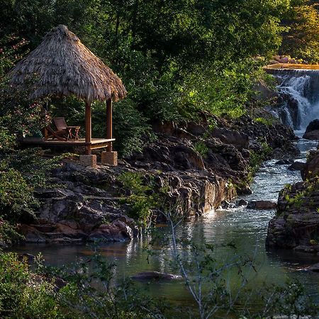 Blancaneaux Lodge By Francis Ford Coppola San Ignacio Exterior foto